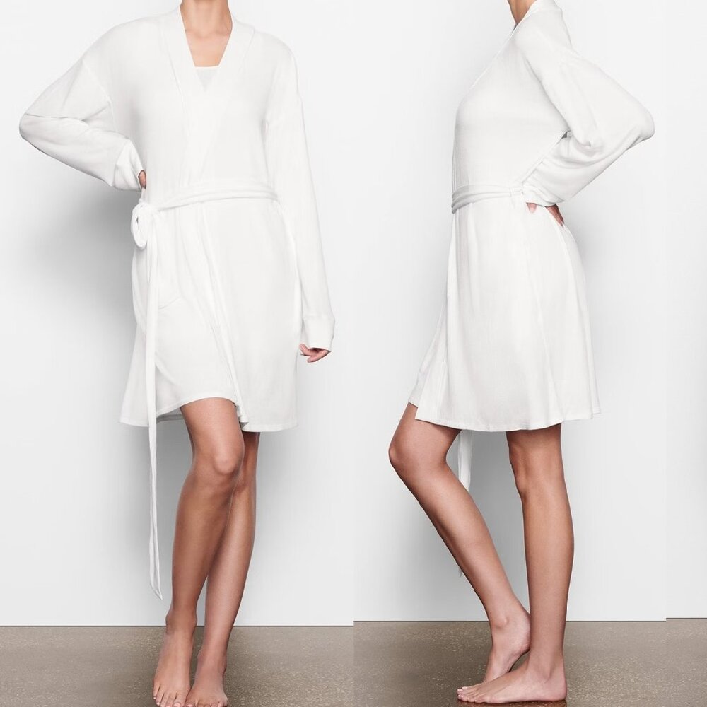 SKIMS White Lightweight Wrap Robe